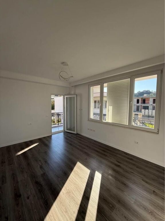 Qera | Vilë 5 + 1+3 | TEG – Tirana East Gate | 3000 €/muaj
