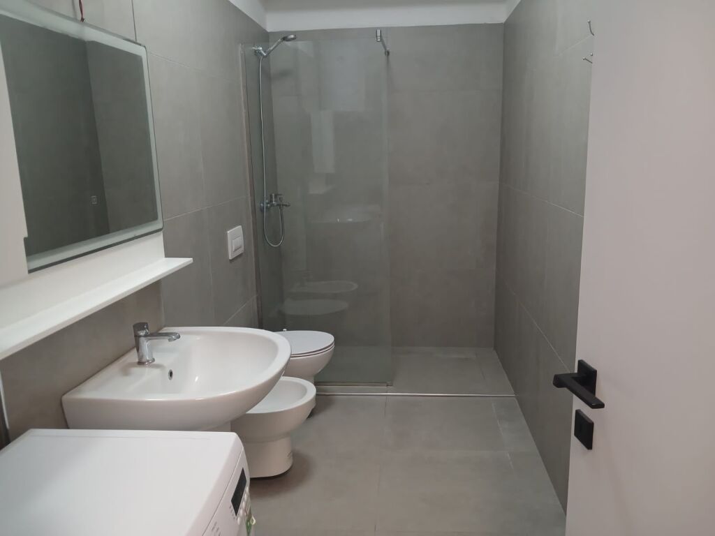 Jepet me qera apartament 1+1 tek Kodra e Diellit 2