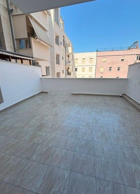 🏡 Apartament 1+1 + Verandë me Qira ne Fresk,