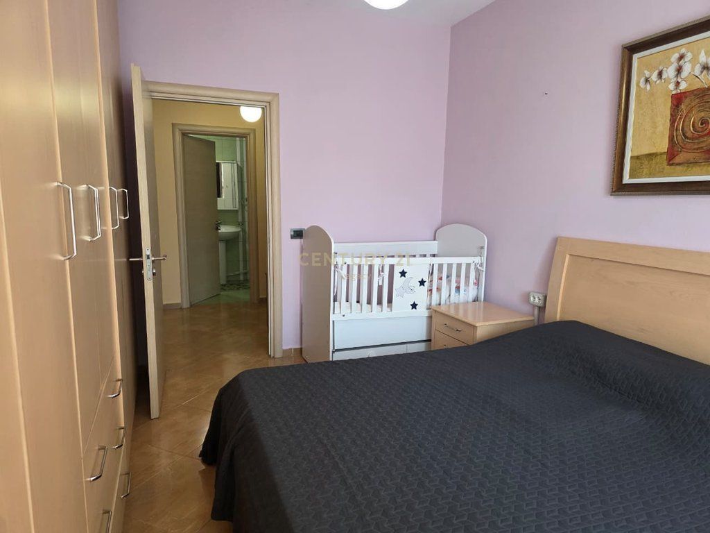 Jepet apartament 1+1 me qera FRESKU