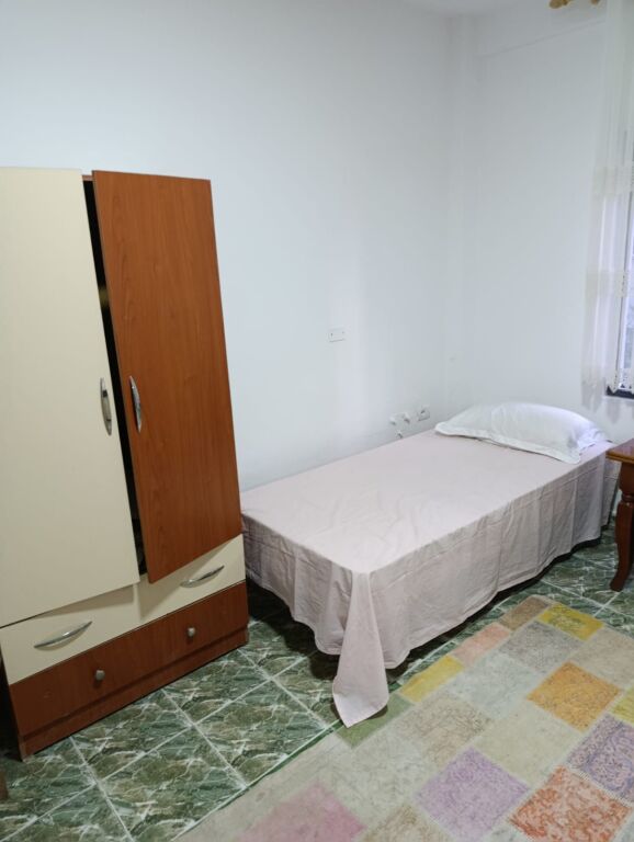 Affitto | Garsoniere | Rruga Arben Broci | 300 €/mese