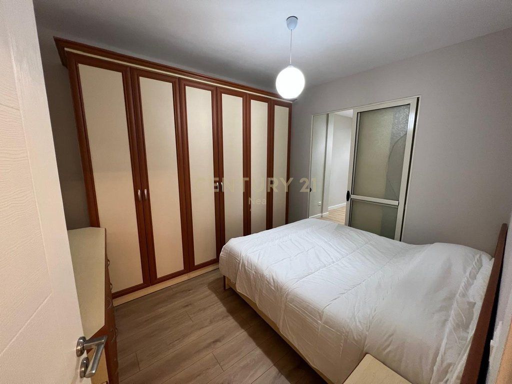 Apartament 2+1 me qira tek Rruga Rrapo Hekali!