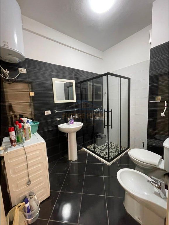 Qera,Apartament 1+1+Post Parkimi, Rruga Karl Gega, Stacioni i Trenit,Tiranë