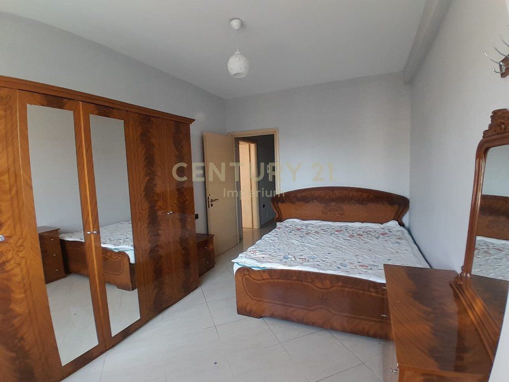 Apartament 1+1 me Qira në Yzberisht! IMP146200