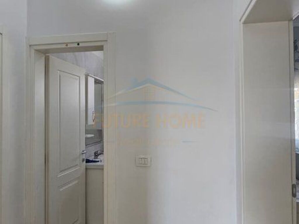 Qera, Apartament 2+1 + Post Parkimi, Ish Keneta,Durres