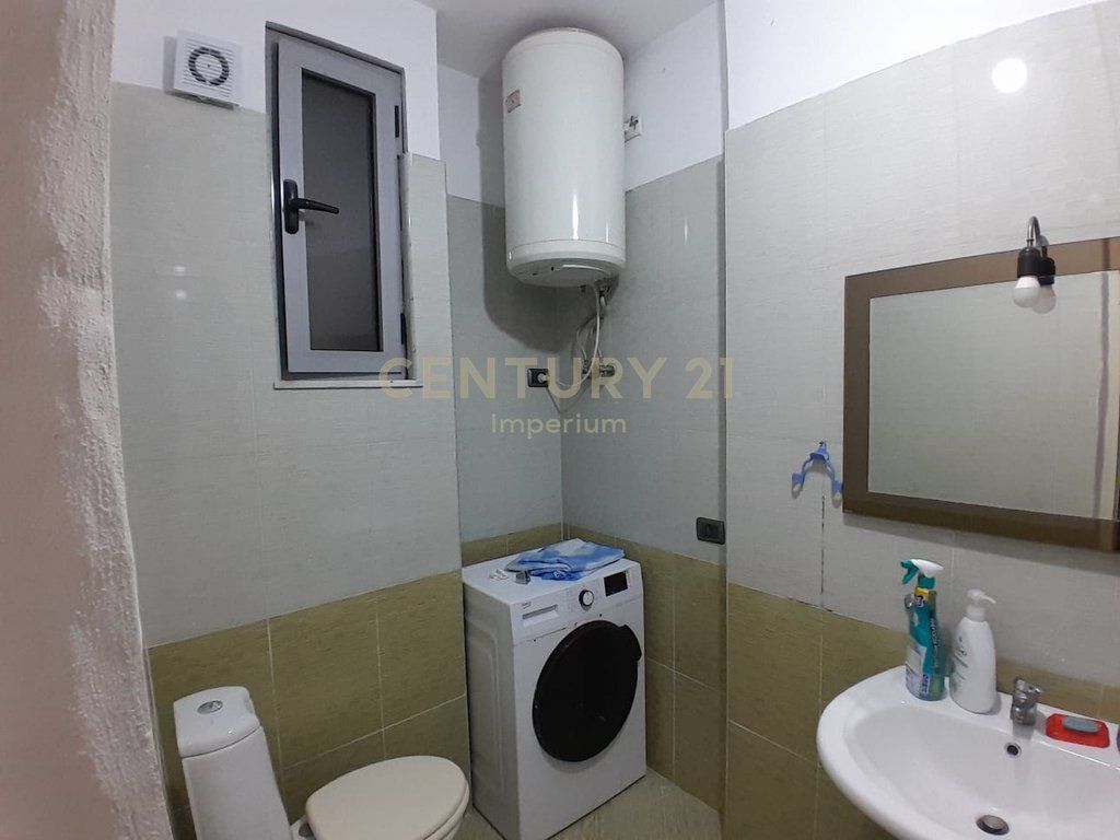 Apartament 1+1 me Qira në Yzberisht! IMP146200