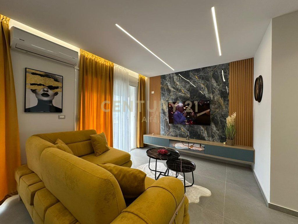 Shitet Super Apartament 1+1 – Uji i Ftohtë, Vlorë !