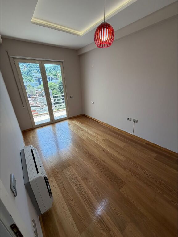 Apartment 2+1 for sale at Mir Zoti near the Dry Lake.