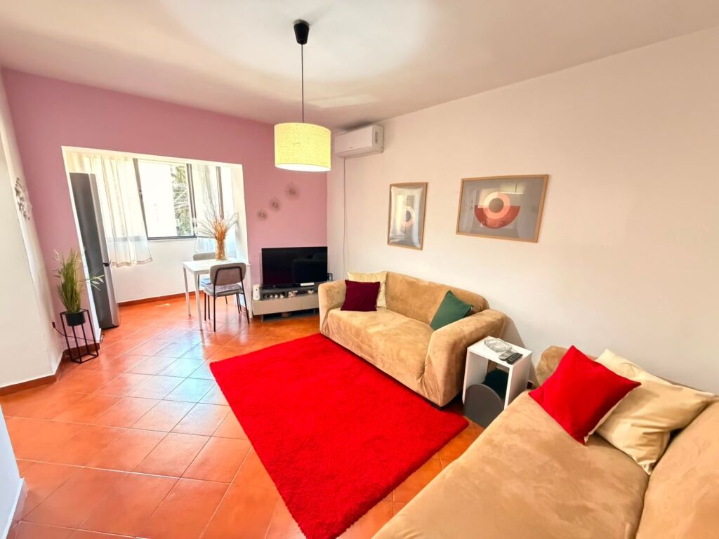 Apartament 1+1 per Shitje Rruga Fortuzi !