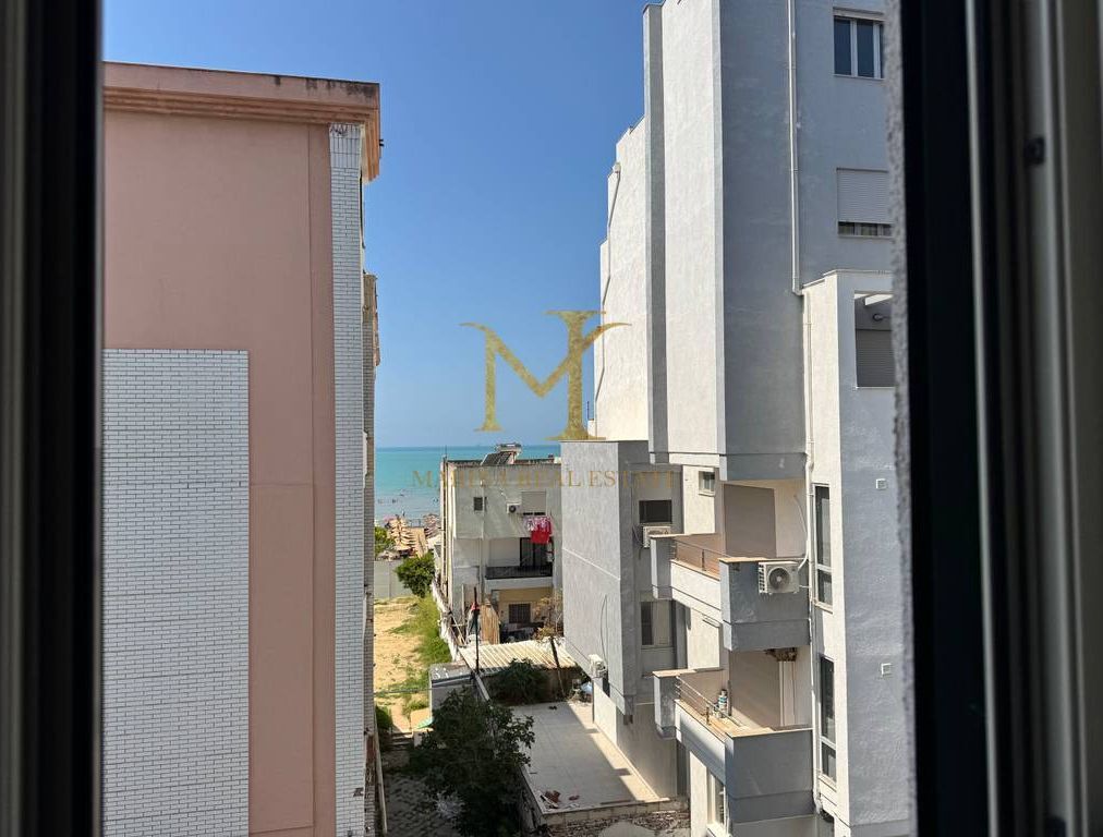 Shitet apartament 2+1 me pamje nga deti në Durrës (zona Plazh Iliria)