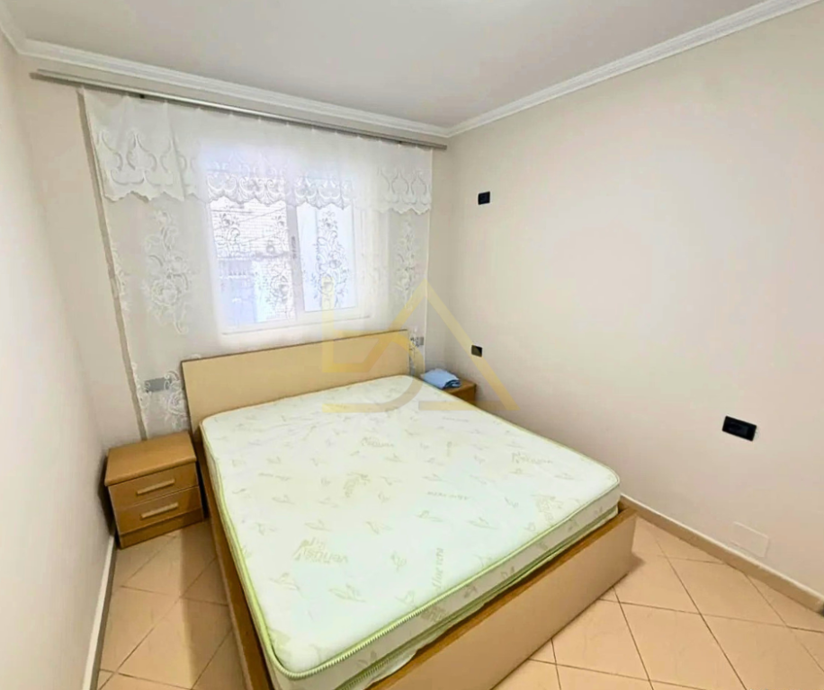 Apartament 1+1 me Qira – Bulevardi Zhan D’Ark, Tiranë