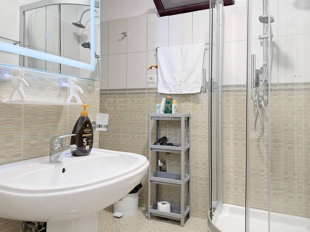Apartament 3+1+2 me qira prane Lulishtes 1 Maji