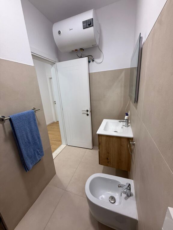 Jepet me qira një apartament 2+1– Rruga Besa, pranë Bulevardit të Ri.
