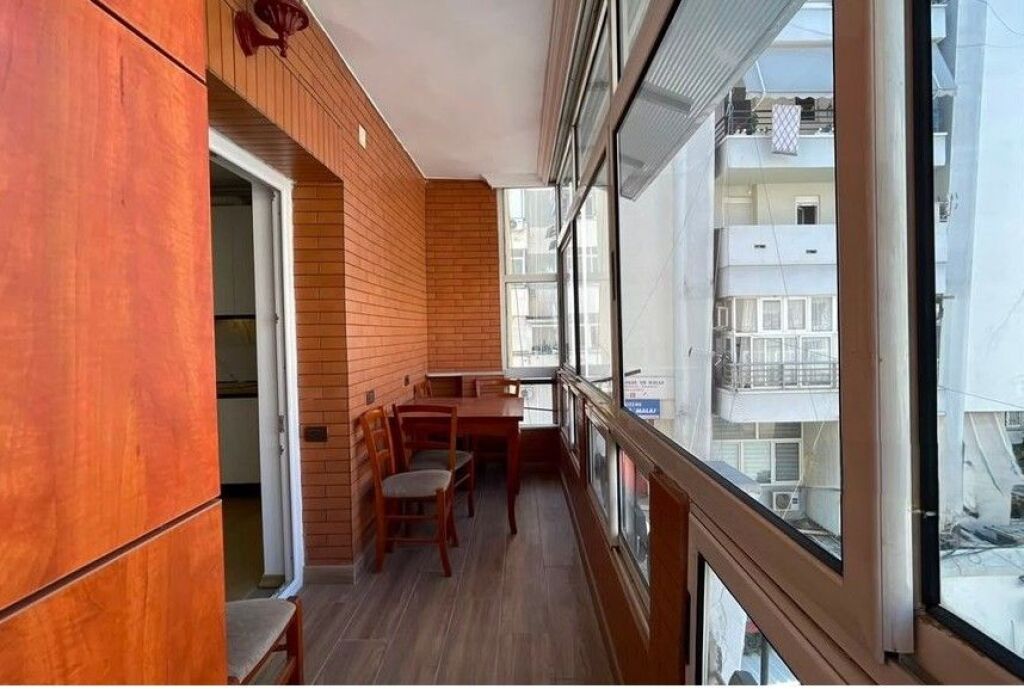 Apartament 2+1+2 Per Qira Tek 9 Kateshet