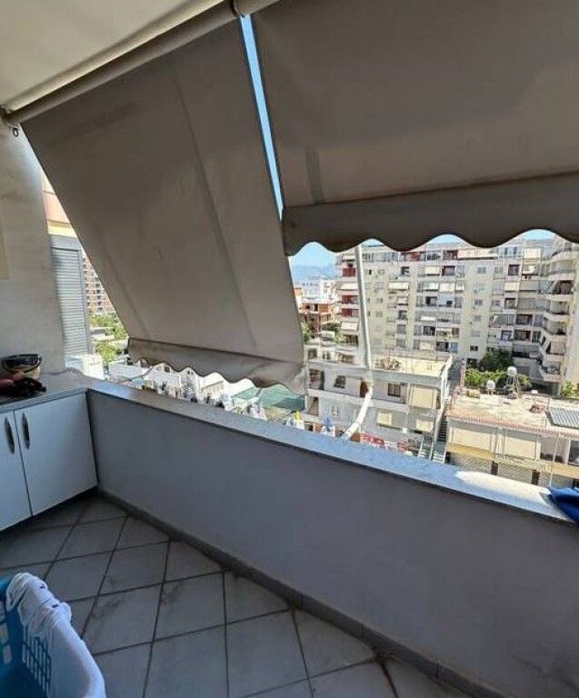 Jepet me qera apartament 2+1 në Astir