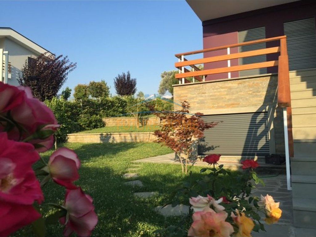 Affitto, Villa su 3 piani, Long Hill Residence, Mullet