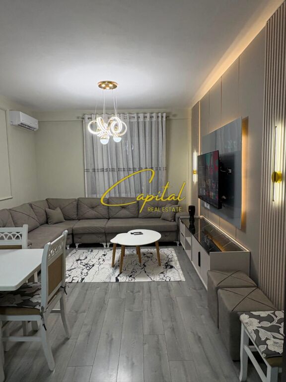 APARTAMENT ME QIRA 2+1 SPITALI AMERIKAN 3 70.000 LEKE