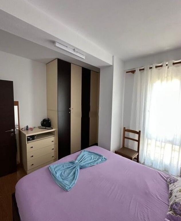 Jepet me qera apartament 2+1 në Astir