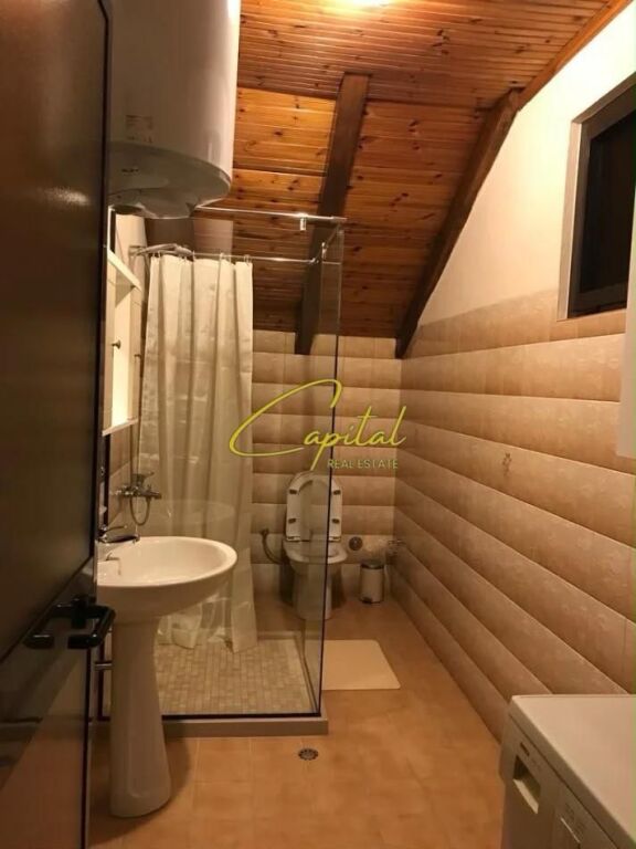 APARTAMENT ME QIRA 3+1 XHAMLLIKU 60.000 LEKE