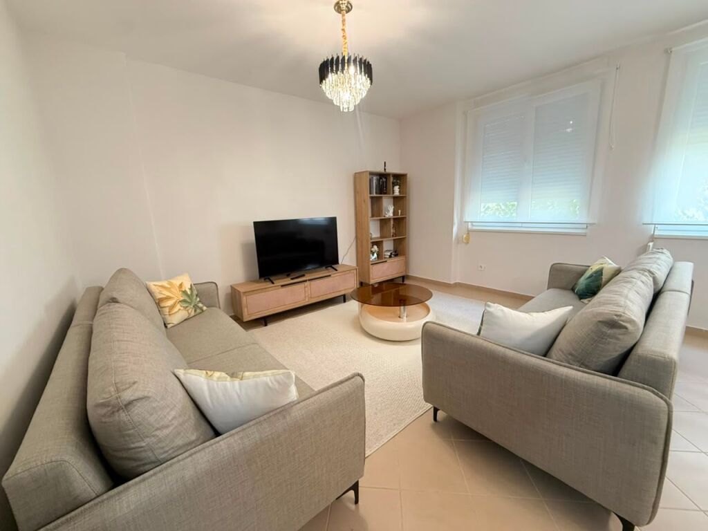 APARTAMENT 2+1 PER QERA TEK 21 DHJETORI