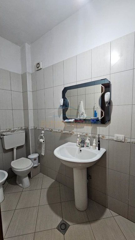 Rent, Apartment 3+1+2+2, Court, Durres