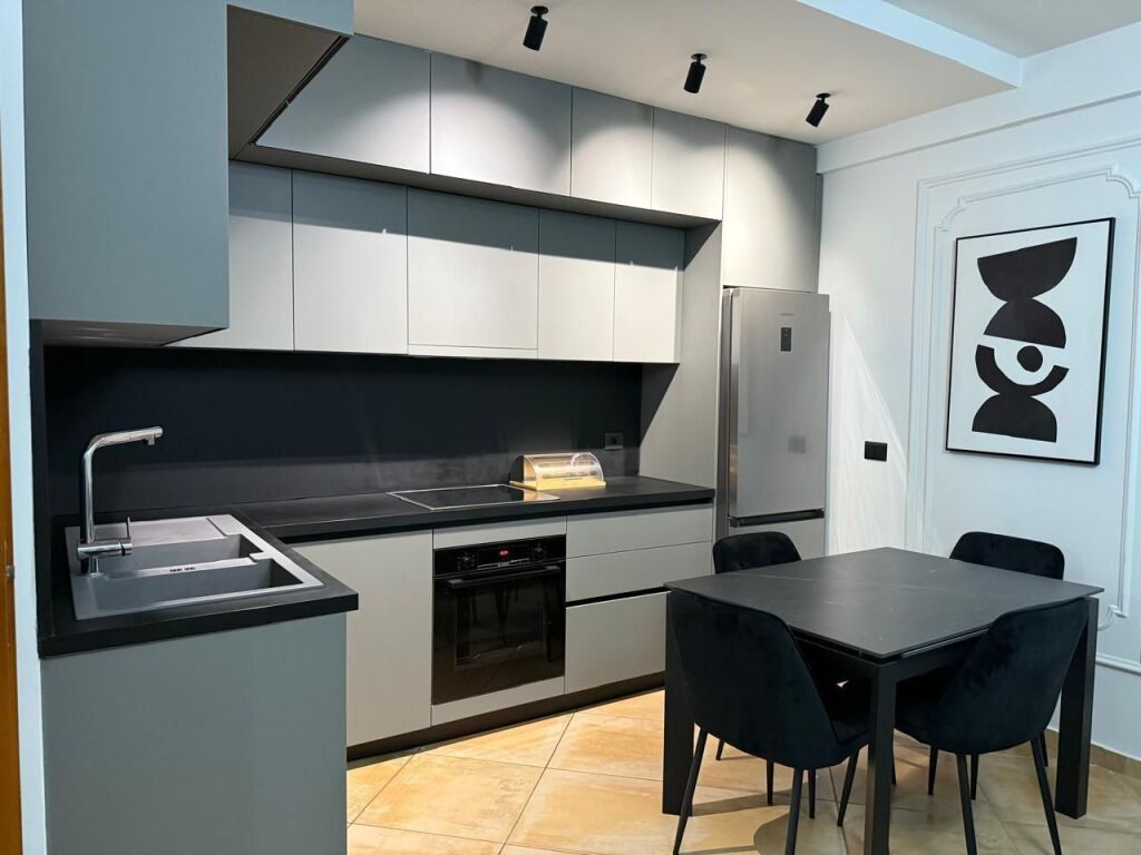 Qera | Apartament 1 + 1 | Rruga Rrapo Hekali | 550 €/muaj