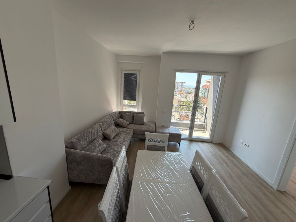 Appartamento in affitto 1+1, Paskuqan 40000 leke (completamente arredato)