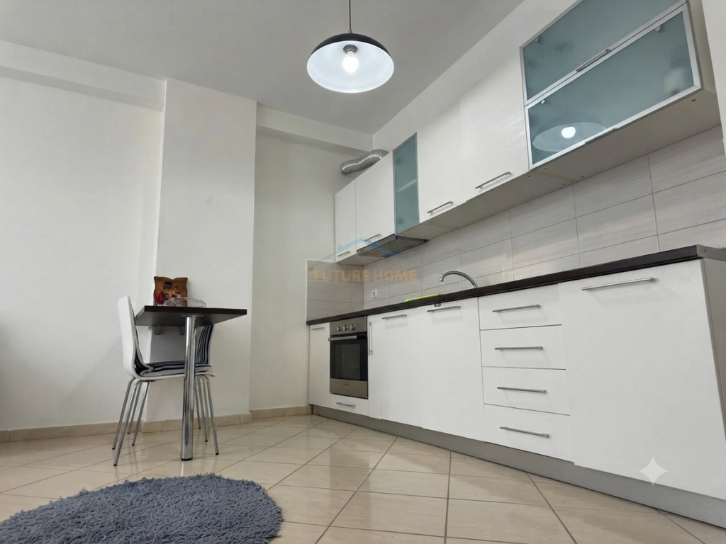 Qera,Apartament 1+1+Post Parkimi, Rruga Karl Gega, Stacioni i Trenit,Tiranë