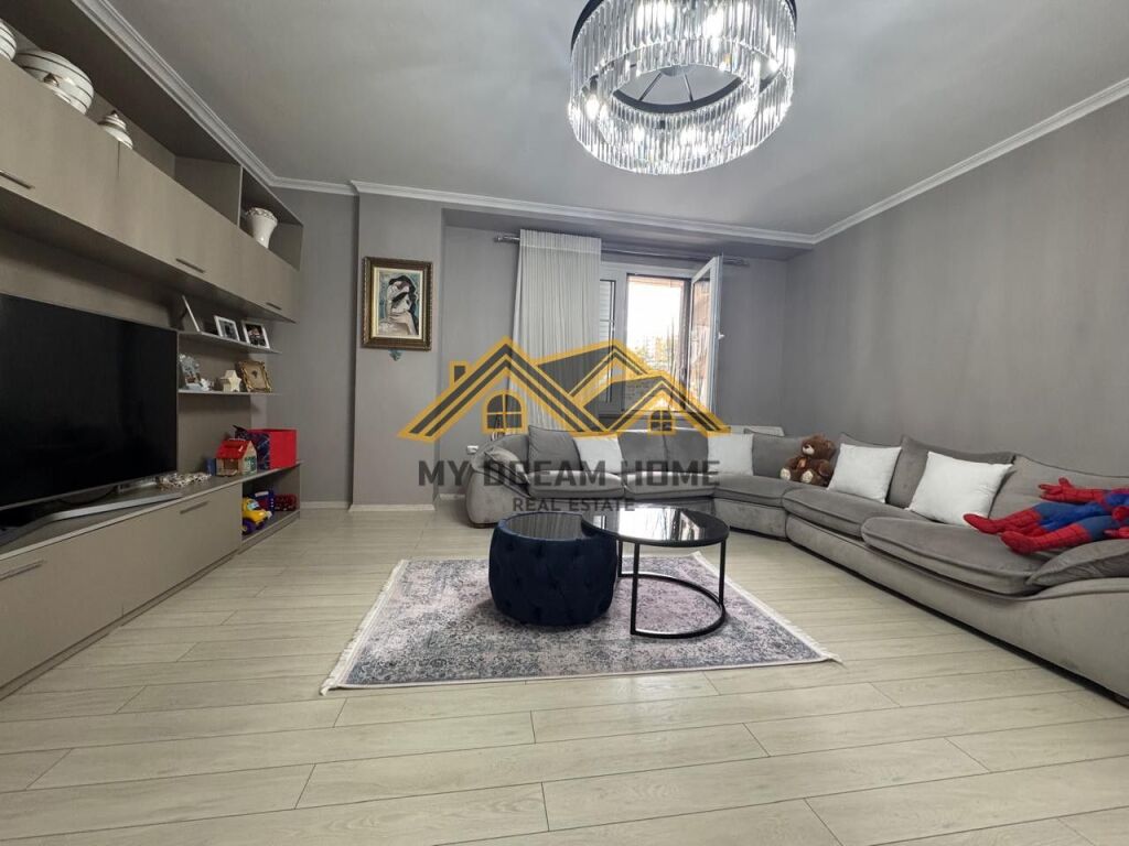 JEPET ME QIRA APARTAMENT UNIK TEK GJYKATA DURRES