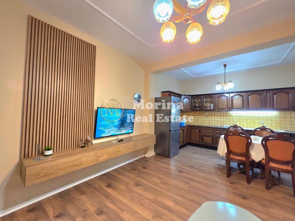Qera | Vilë 3 + 1+3+2blk | Fusha Aviacionit | 800 €/muaj