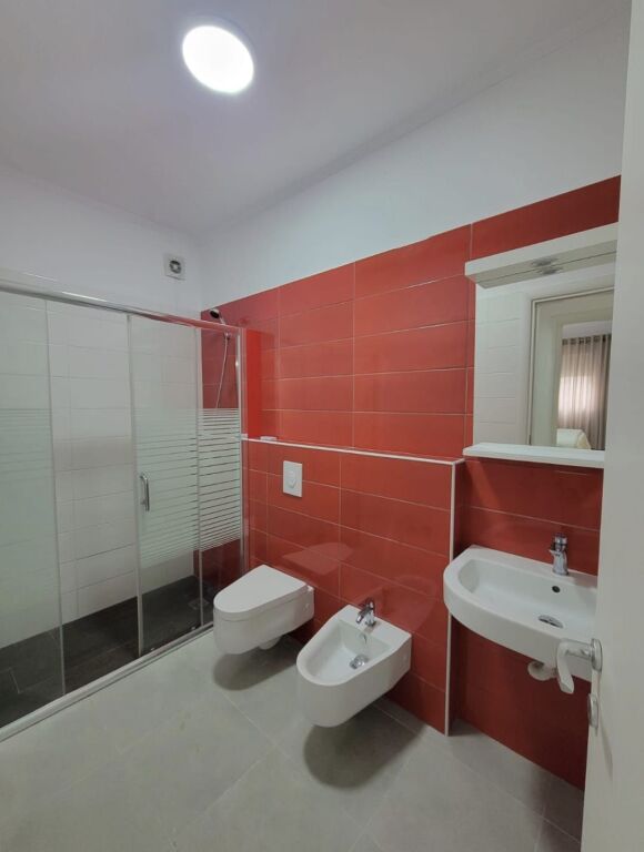 Apartament 1+1 per qera Oxhaku prane UET