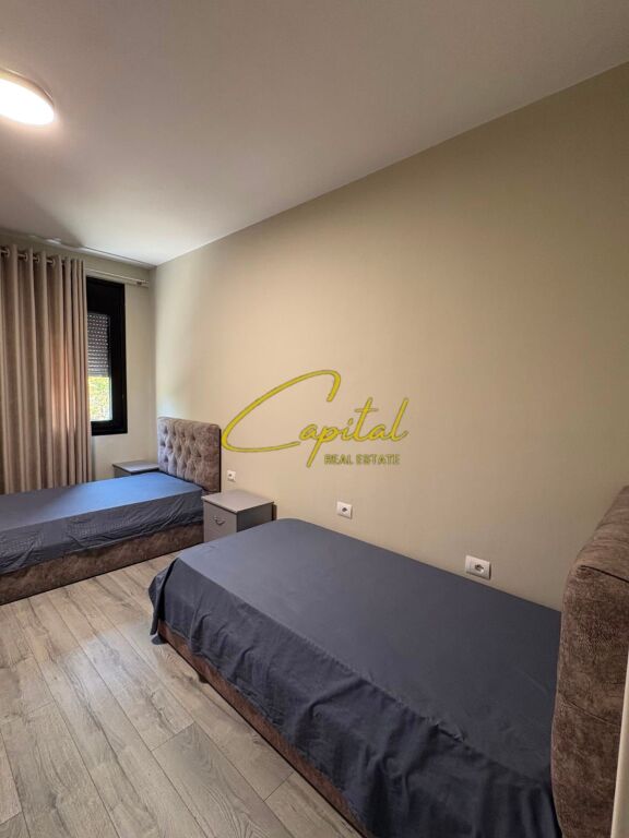 APARTAMENT ME QIRA 2+1 SPITALI AMERIKAN 3 70.000 LEKE