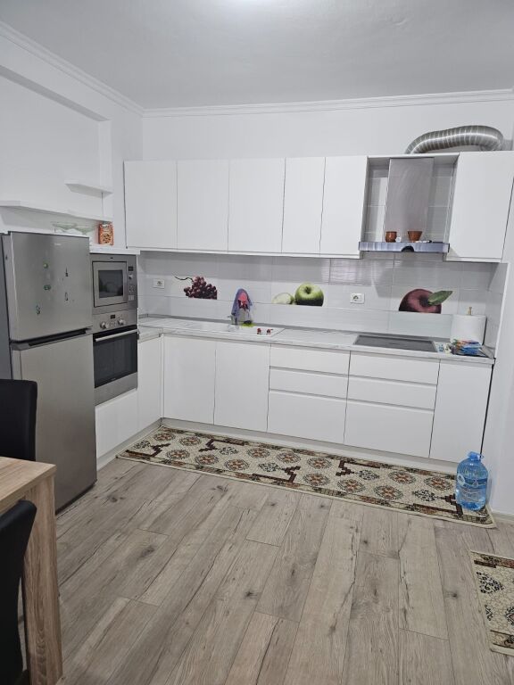 Jepet Apartament 2+1 me qera Tek Kompleks Kontakt, 21 Dhjetori   ID 5272