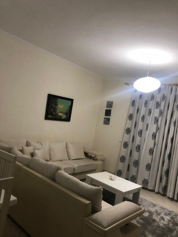APARTAMENT PER QIRA 2+1  NE ASTIR