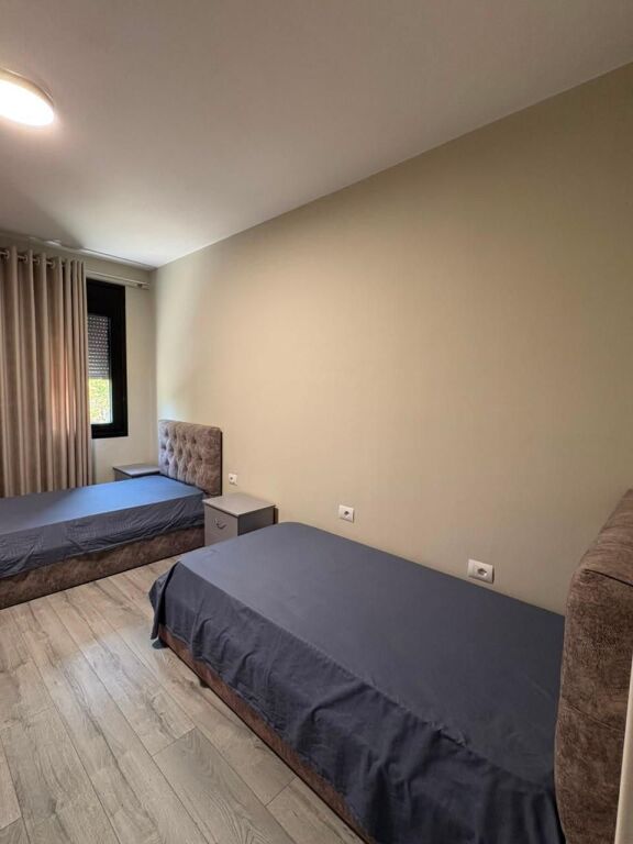 Apartament 2+1+2 me Qira Spitali Amerikan 3 Tirane