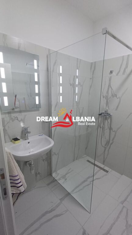 Jepet me qera apartament 2+1 tek Varri i Bamit kompleksi Asl 2 (ID 42214741)