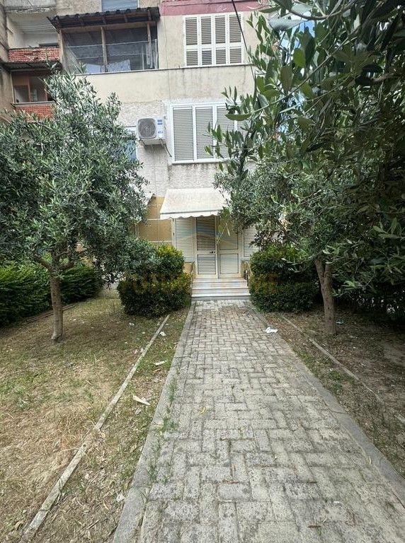 Rent, Business Premises, Neighborhood 17, Durres.