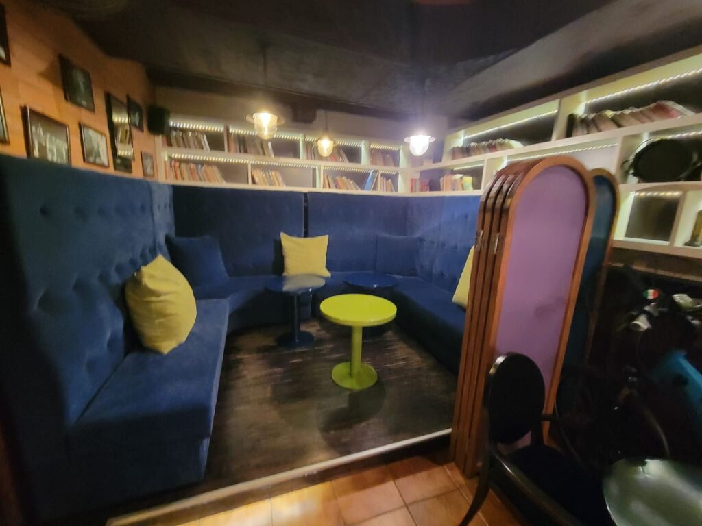 Lokal per shitje, Sheshi Willson