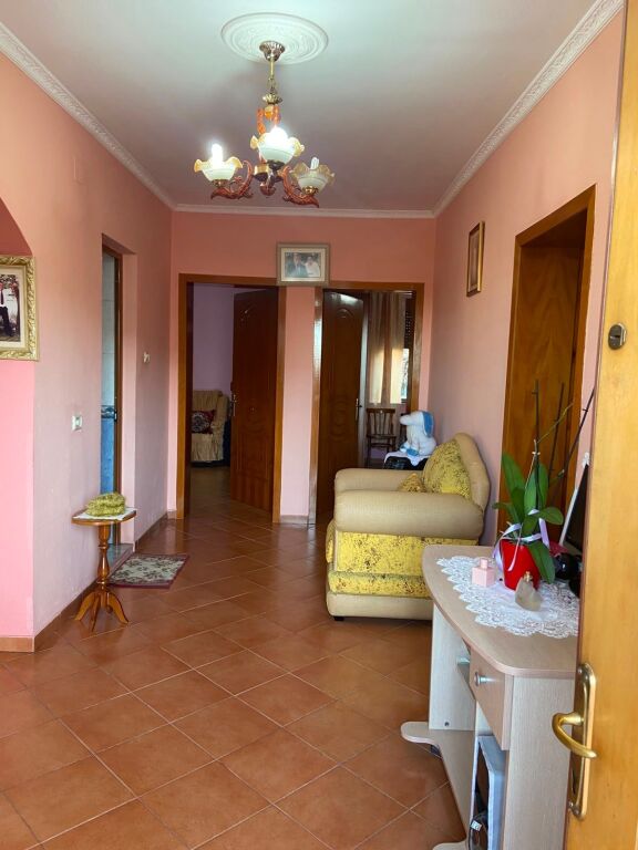 Apartament 3+1, Misto Mame!