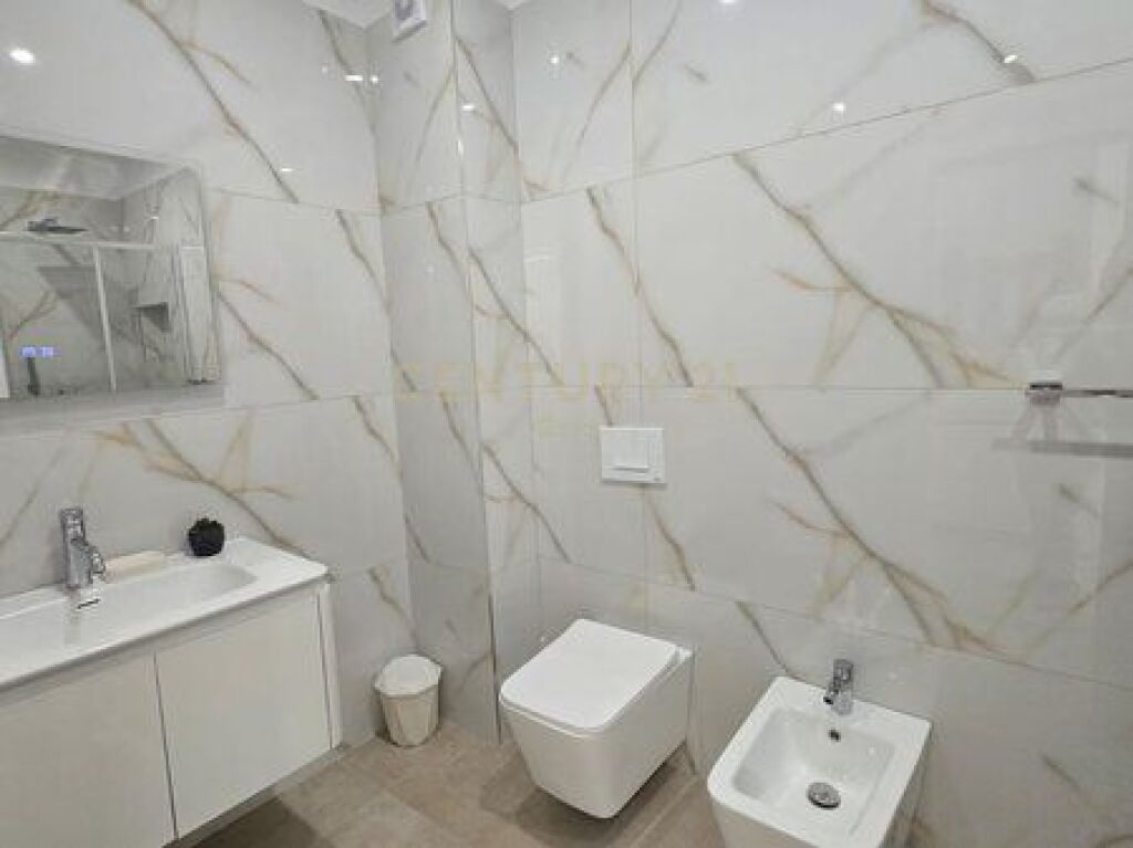 🏡 JEPET ME QIRA APARTAMENT 1+1 TEK REZIDENCA E-88, LAPRAKË !