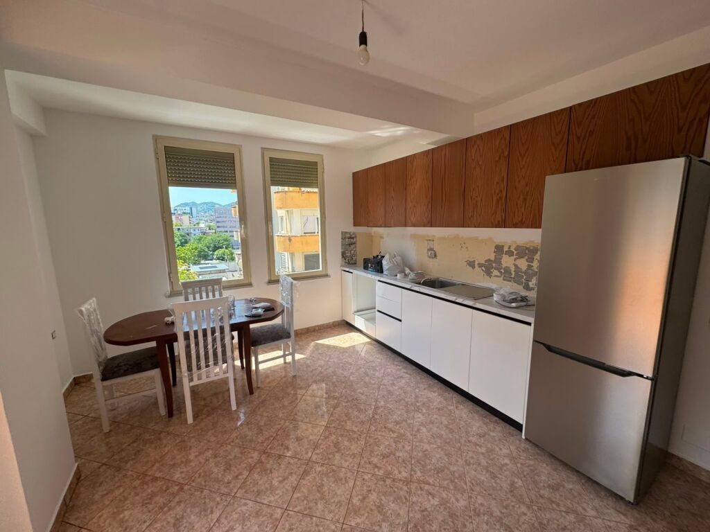 2+1 apartment for rent near Square 21, Kavajes street