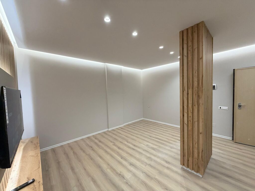 SHITET STUDIO – UJI I FTOHTË, VLORË