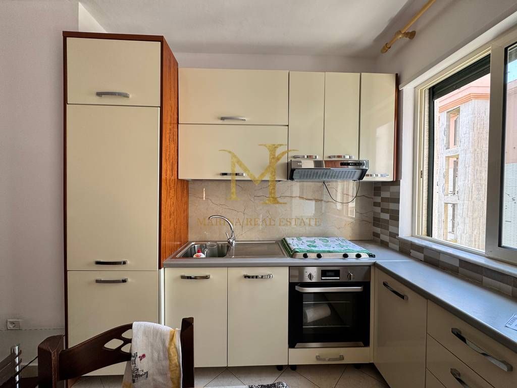 Shitet apartament 2+1 me pamje nga deti në Durrës (zona Plazh Iliria)