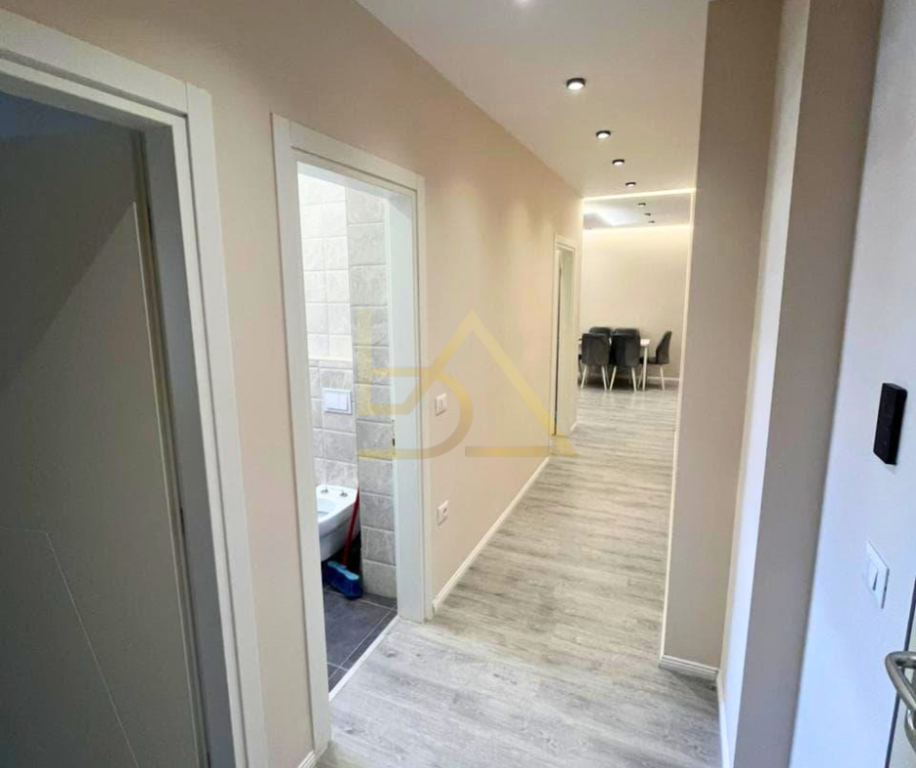 Appartamento 2+1 in Affitto – Porcelan, Tirana