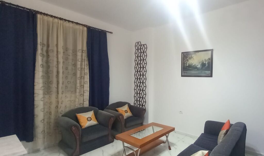 GARSONIERE ME QIRA - SHKOZE, TIRANE