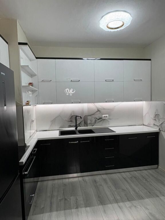 Apartament 2+1+2 me Qira Spitali Amerikan 3 Tirane