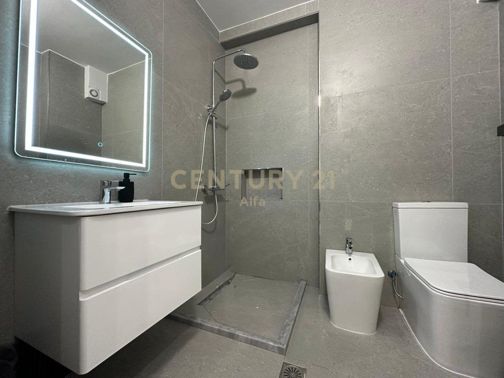 Shitet Super Apartament 1+1 – Uji i Ftohtë, Vlorë !
