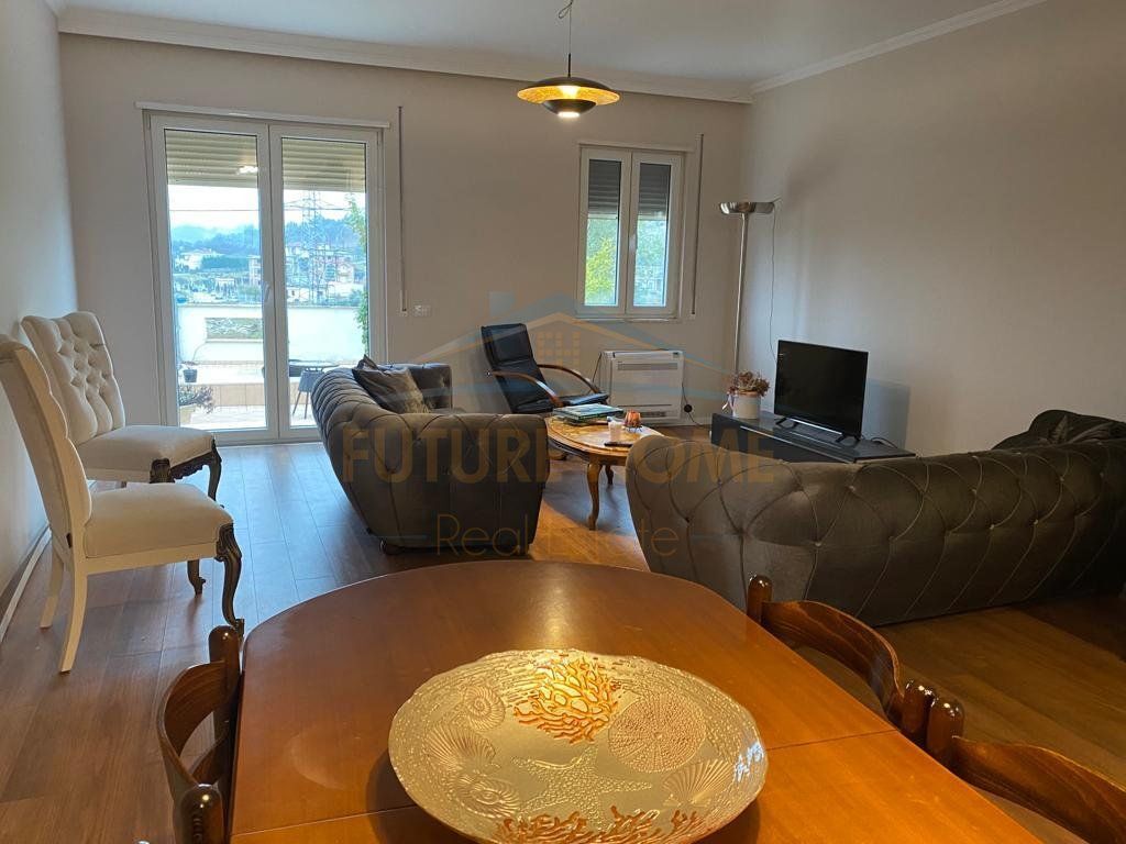Qira, Triplex 3+1+2, Akacia Hills, Teg . OPP68000