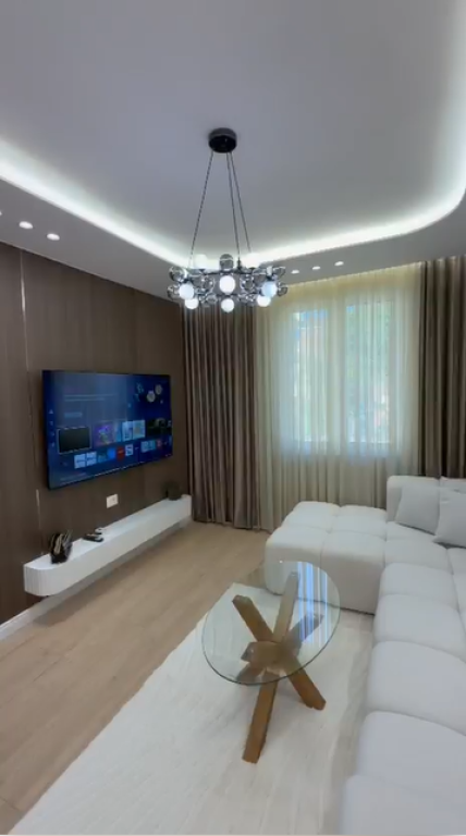 🏡Shitet Apartament 1+1 – Pranë Liqenit të Tiranës*