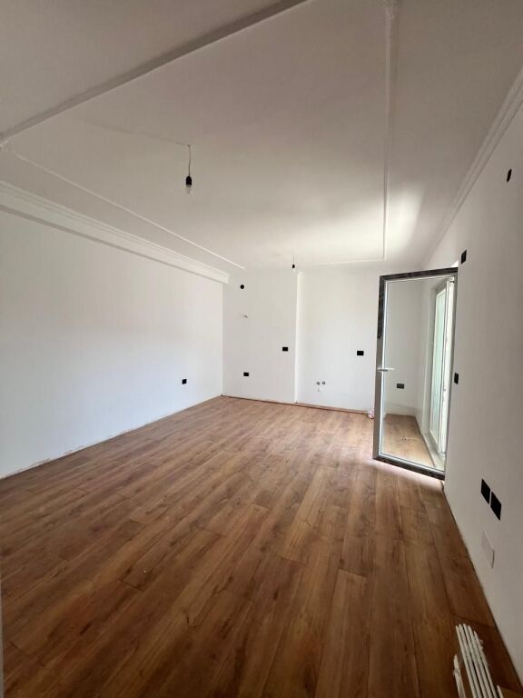 SHITET APARTAMENT 1+1 Vasil Shanto 135000 Euro